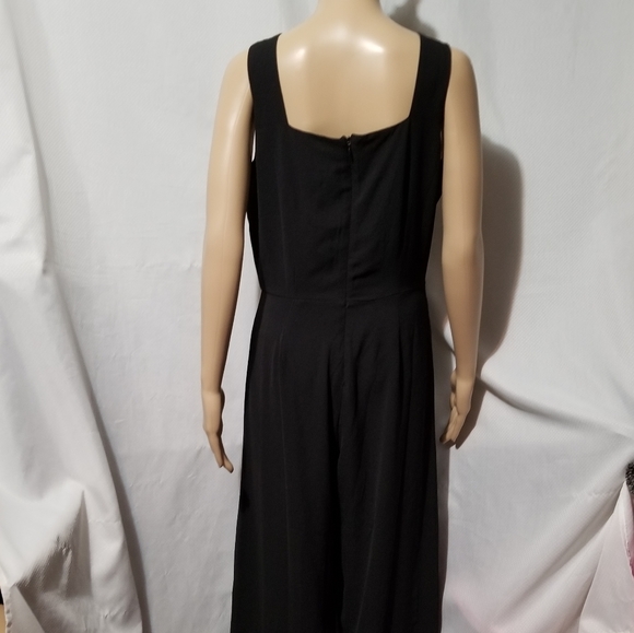 Monteau jumpsuit - Picture 2 of 7